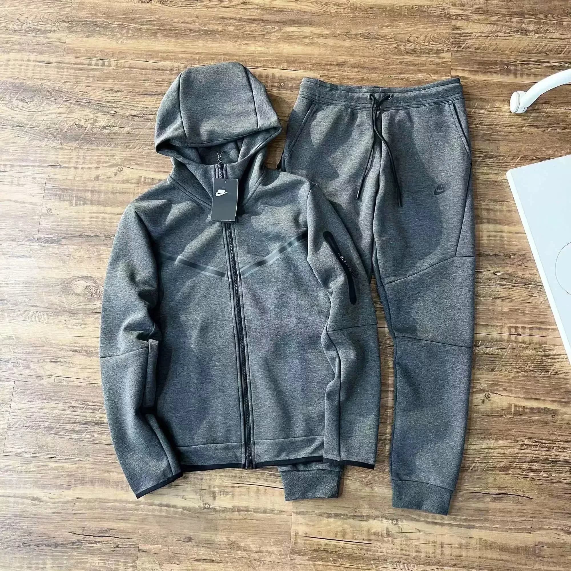 Nike Tech Fleece