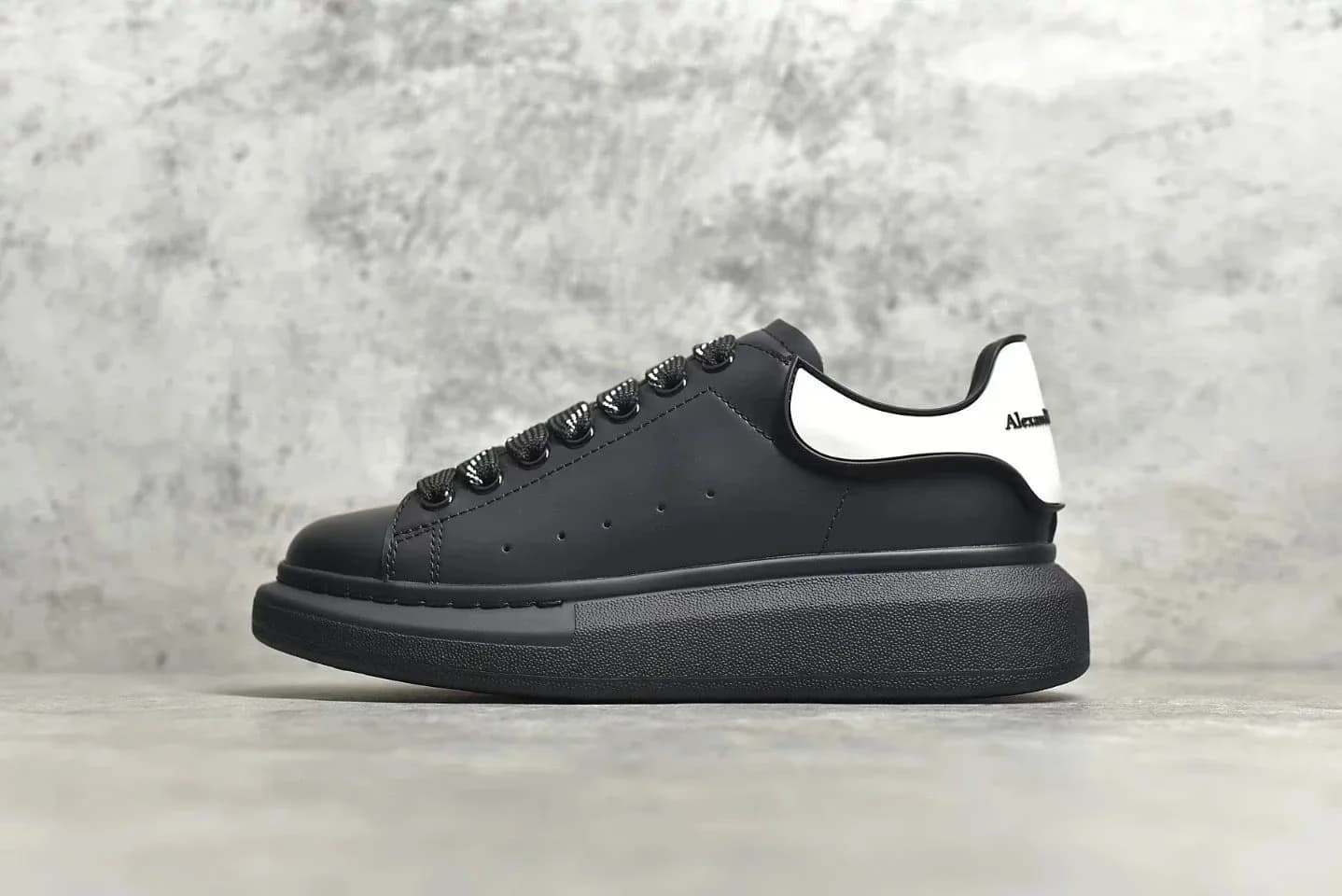 Alexander McQueen Sneaker