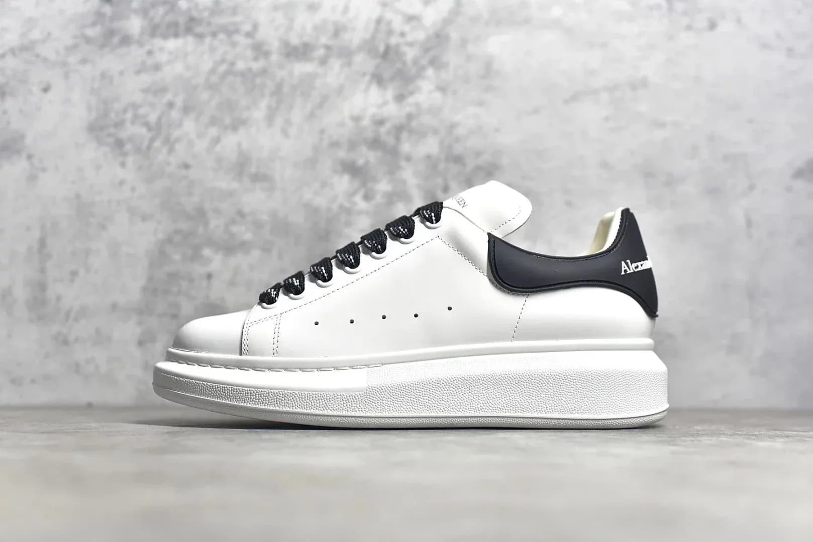 Alexander McQueen Sneaker