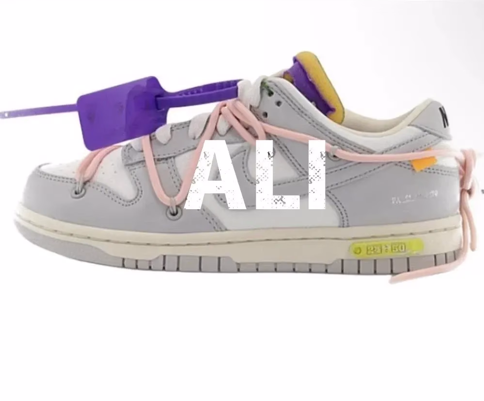 Off-White x Nike Dunk Low