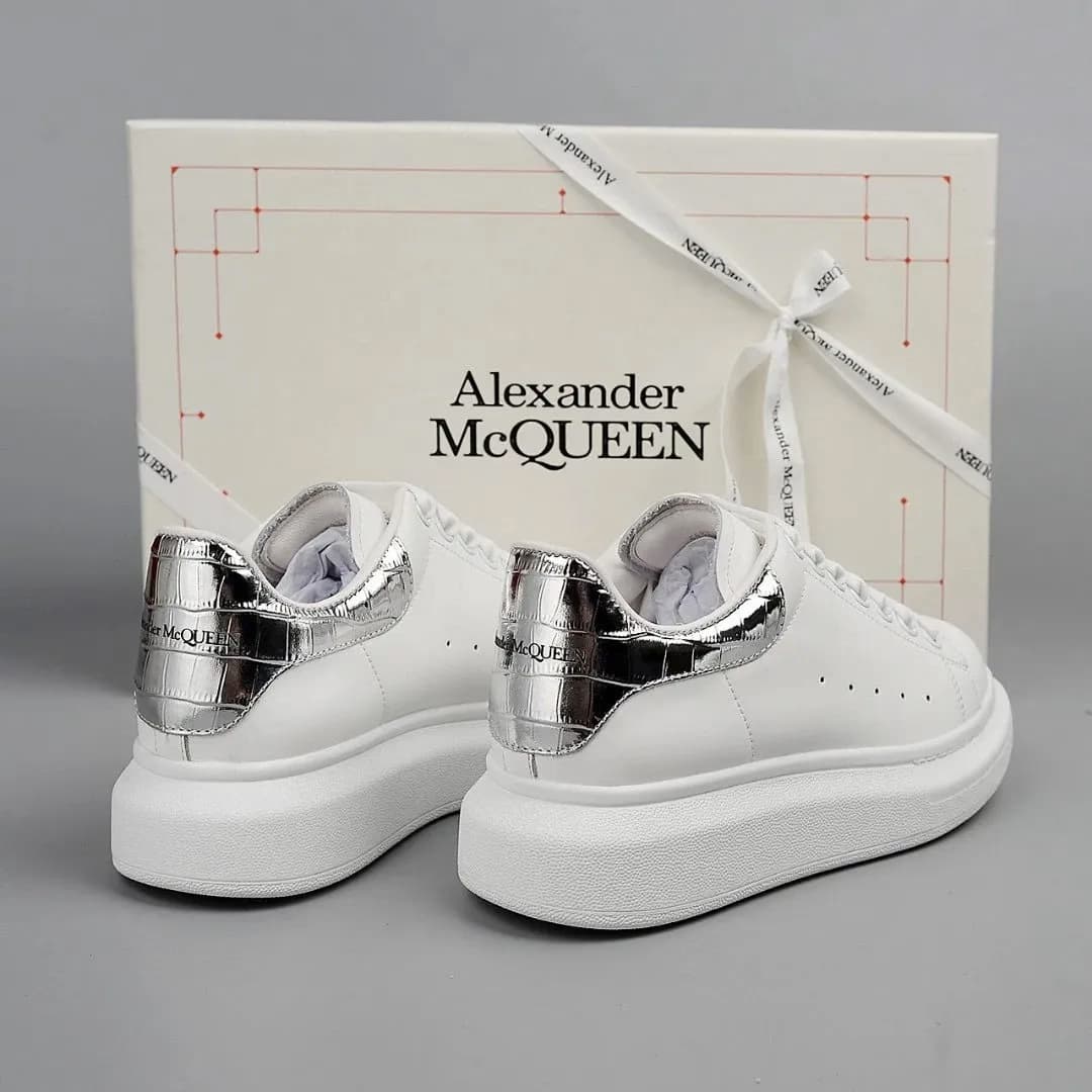 Alexander McQueen Sneaker