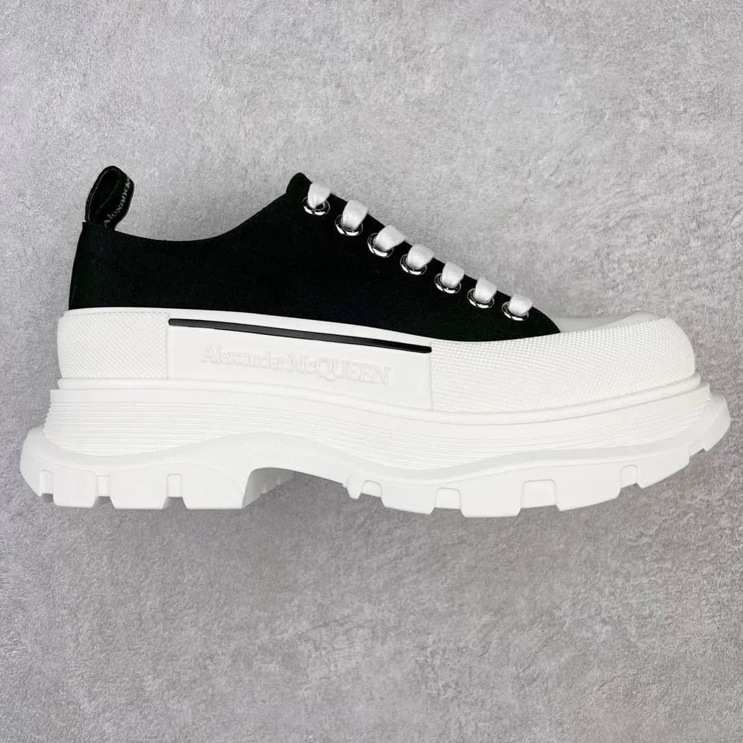 Alexander McQueen Sneaker