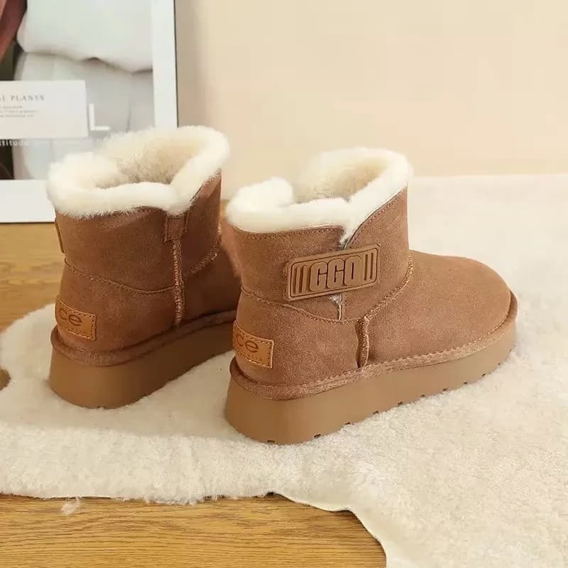 UGG